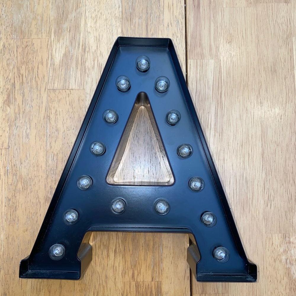 THRESHOLD Marquee Light - A